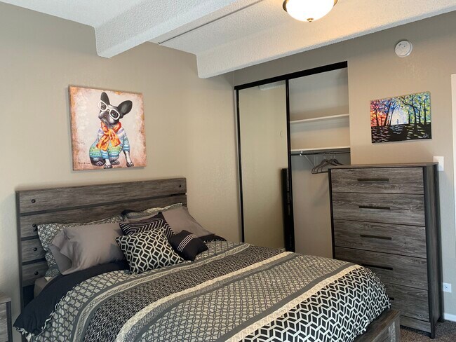 Foto del edificio - 1888 S Jackson St