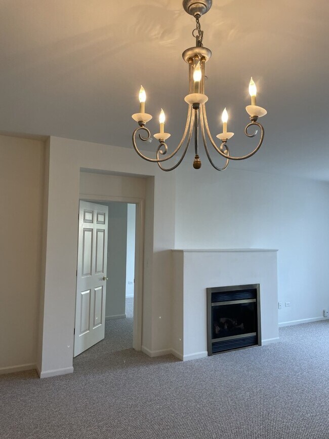 Foto del edificio - 1914 Farnsworth Ln