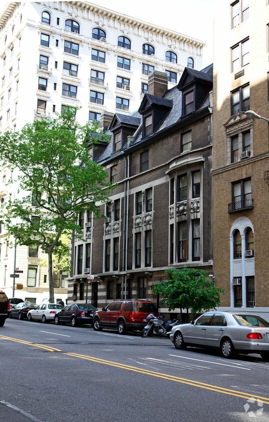 Building Photo - 663-665 West End Ave