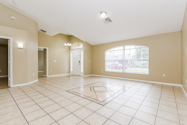 Building Photo - 1120 Roan Ct
