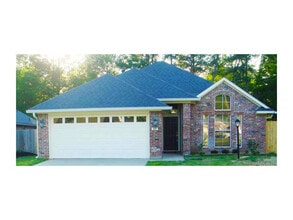 Building Photo - 408 Silver Oaks Cir