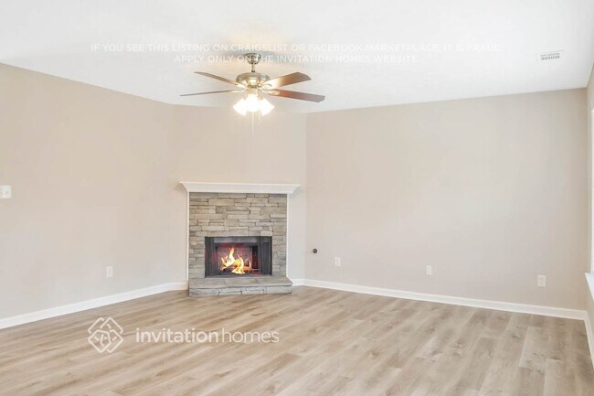 Foto del edificio - 55 Kimbell Farm Dr