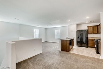 Building Photo - 4496 Pencester St