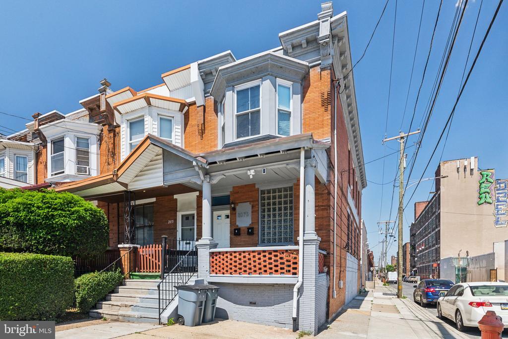 Foto principal - 2075 E Allegheny Ave