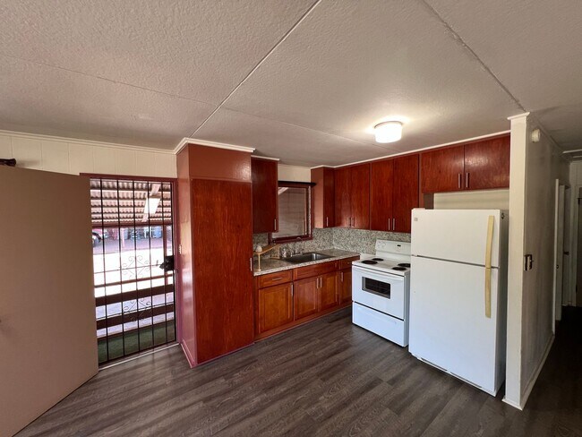 Foto del edificio - Charming 3-Bedroom Home with Bonus Room – ...