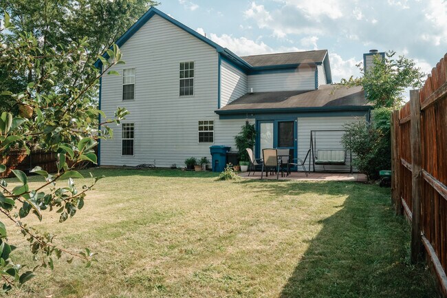 Building Photo - 5638 Vicksburg Dr