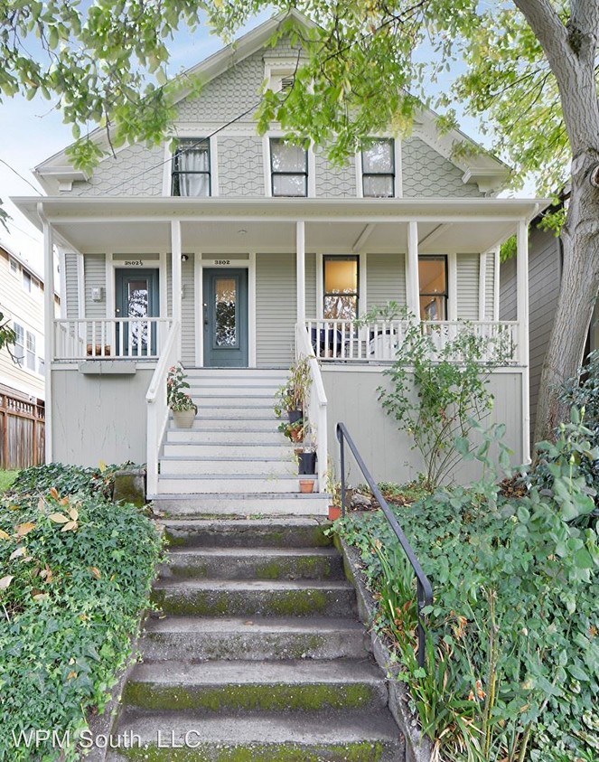 Primary Photo - 3802-3802 1/2 Ashworth Ave N