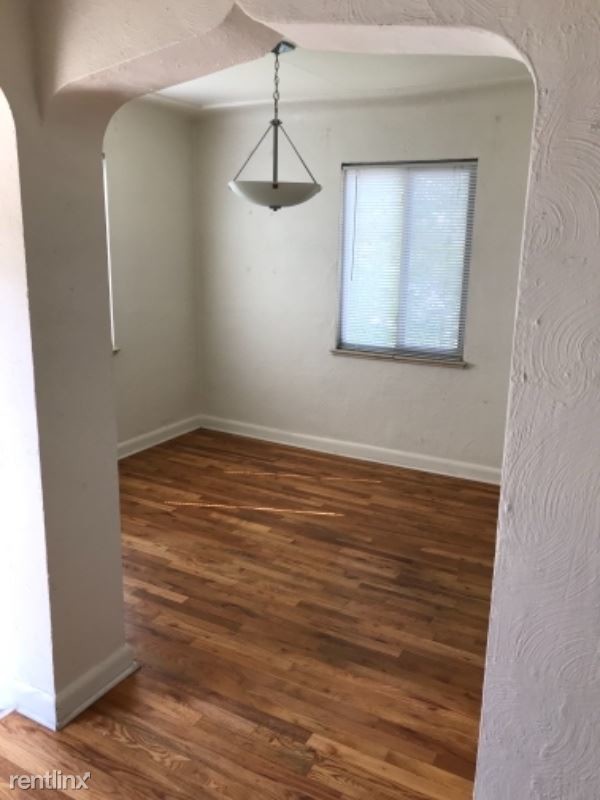 Building Photo - 3 br, 1 bath Condo - 1605 Winona Ct