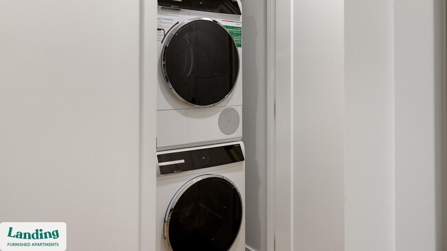 Building Photo - 632 Howard Rd SE