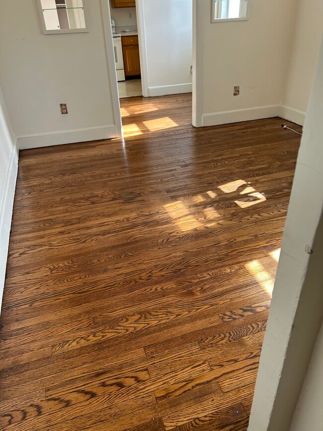 Foto del edificio - 8003 W Chester Pike