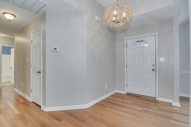 Foto del edificio - 529 St Julian Pl