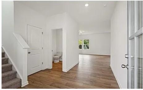 Building Photo - 2128 Boxwood Cir