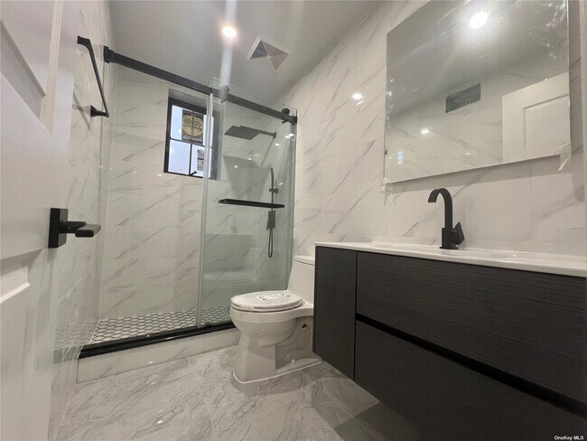 Foto del edificio - 64-62 230th St