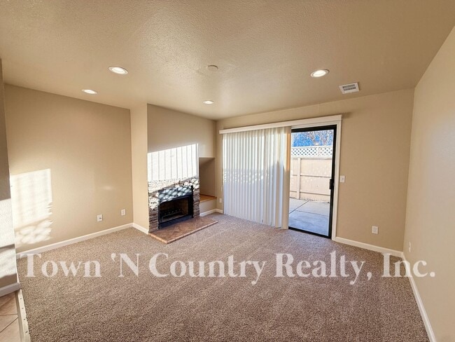 Building Photo - 100 W Rossi St