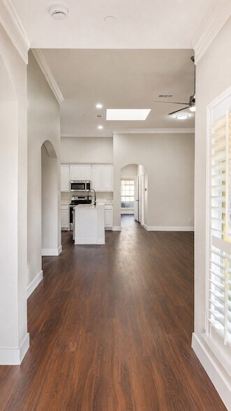 Foto del edificio - 5691 Orchard Pkwy