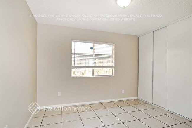 Foto del edificio - 13854 Robin Nest Ct