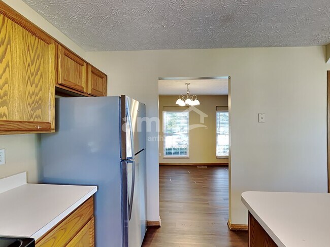 Building Photo - 5726 Oyster Bay Way