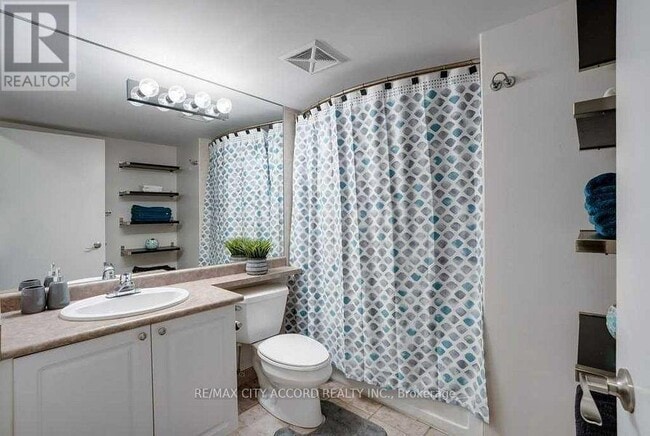 Photo du bâtiment - 231 Fort York Blvd