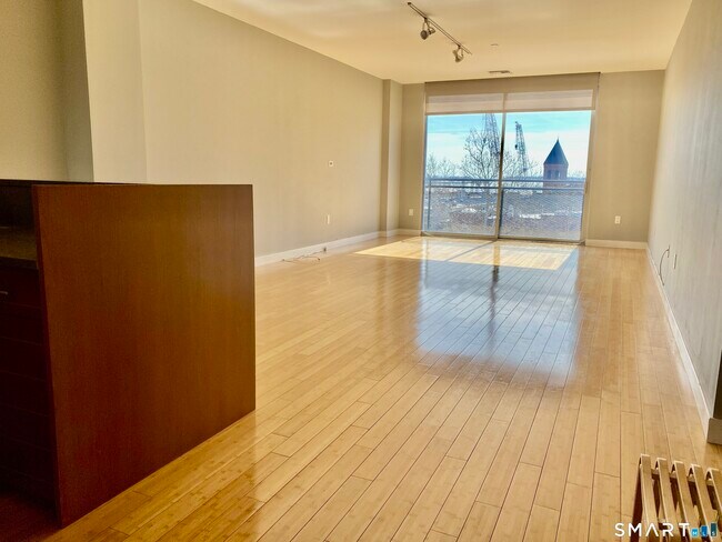 Foto del edificio - 33 N Water St