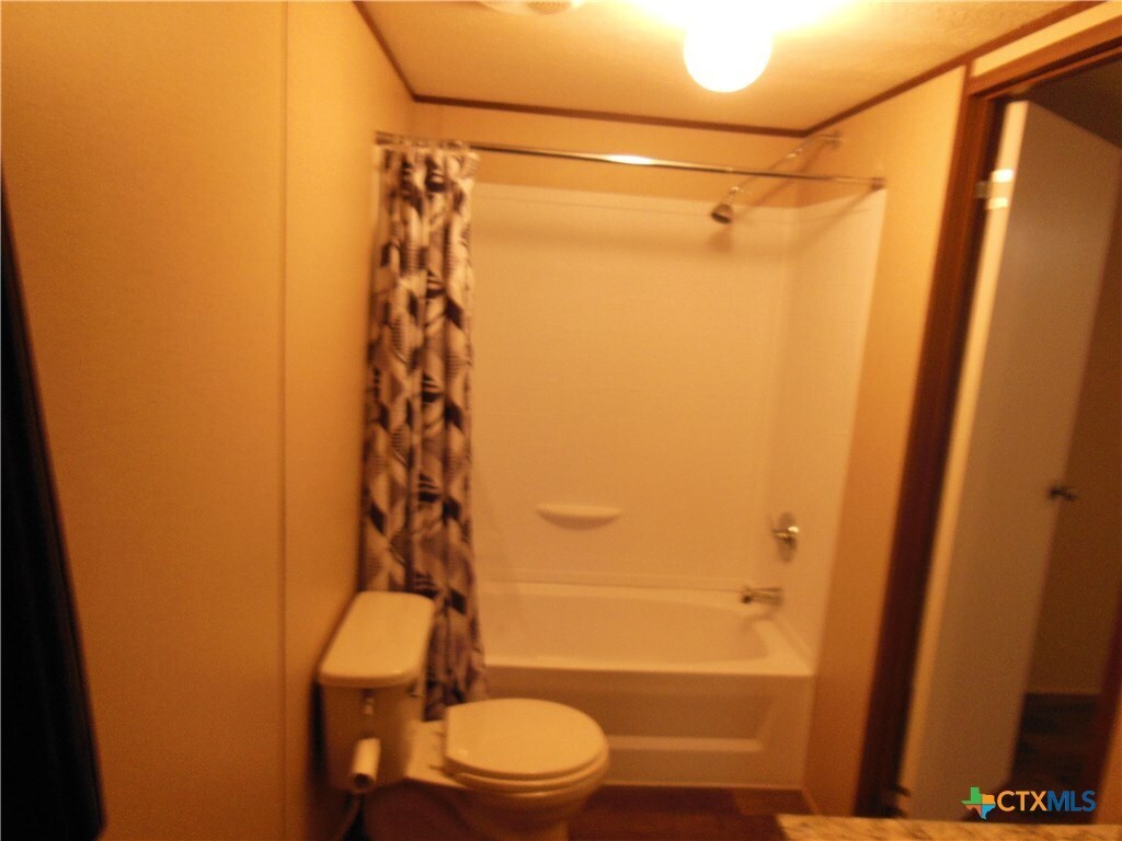 Building Photo - 127 Quail Run St