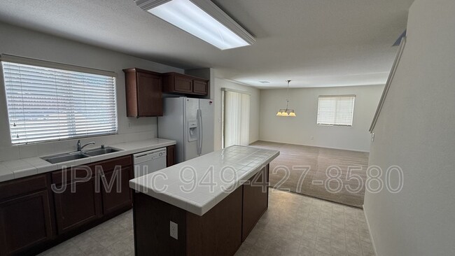 Building Photo - 330 Bulluno Dr