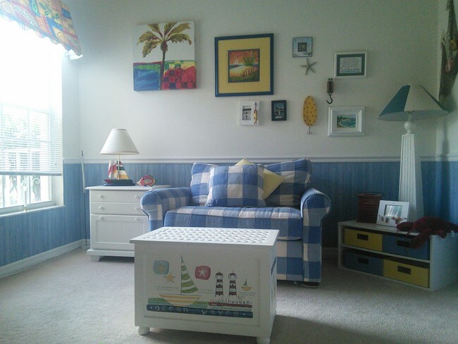 Den w/pull-out loveseat - 14531 Grande Cay Cir