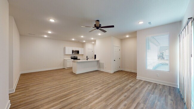 Foto del edificio - 15648 E 21st Ct N