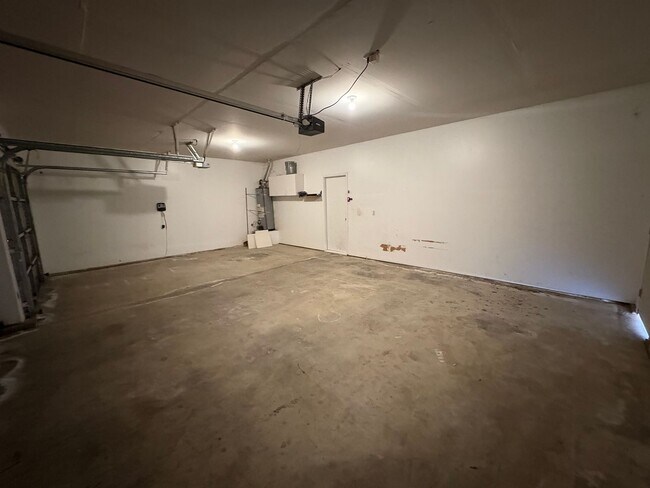 Building Photo - Amazing Home for Rent on a Corner Lot!!!