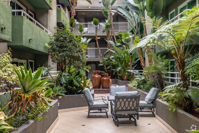 Courtyard - North Tower Apartments