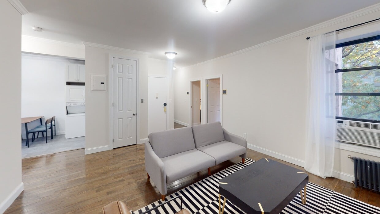 Photo - Private bedroom in 4 bed/1 bath Home