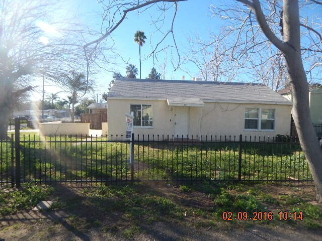 Foto del edificio - Completely remodeled - 2 Bedroom Home on Corner Lot!