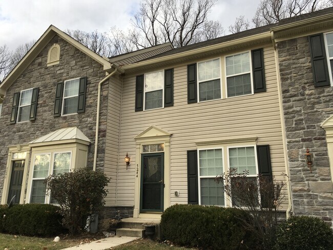Foto del edificio - Three-Bedroom Townhome in Wyndholme Woods ...
