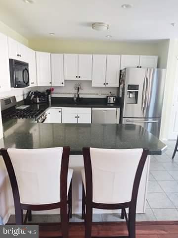 Building Photo - 1451 Sweetbriar Dr