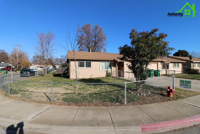 Building Photo - 3535 Gardenia St