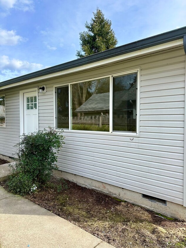 Foto principal - 411 SE Denver St