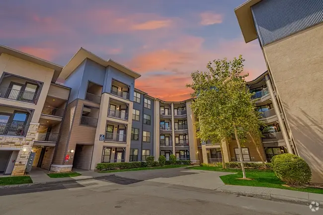 Building Photo - Avita Alamo Heights