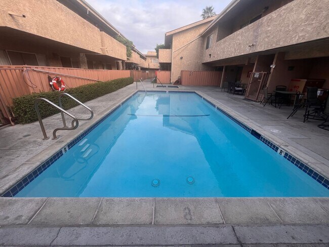Foto del edificio - Columbus Terrace