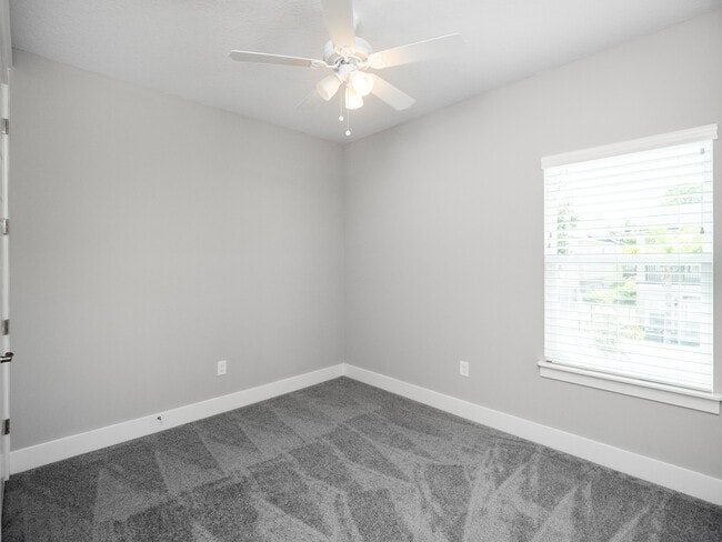 Foto del edificio - 786 6th Ave S