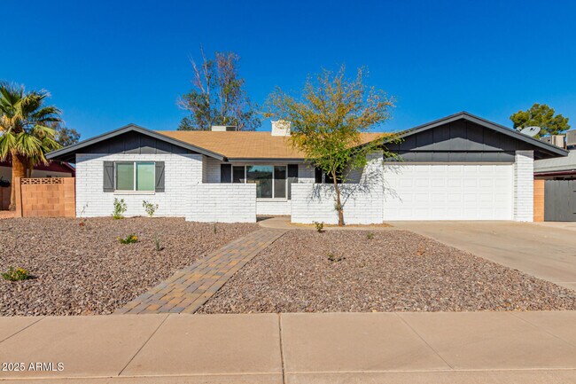 Building Photo - 1308 S Polly Ann Dr