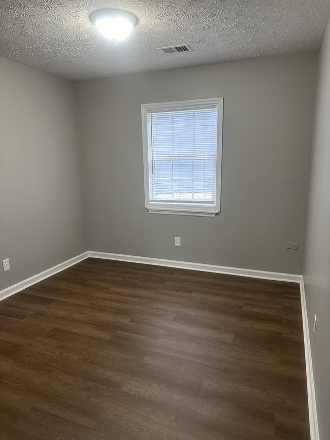Building Photo - 708 Gatehouse Pl