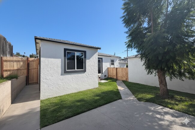 Foto del edificio - 2162 Flintridge Dr