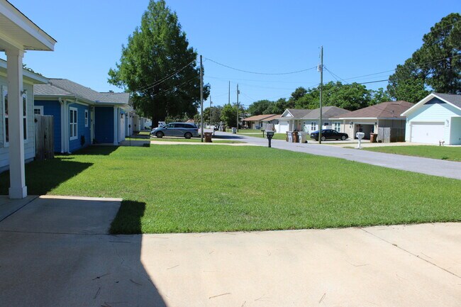 Foto del edificio - 2164 Wind Trace Rd N