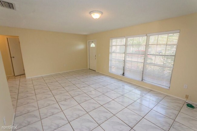 Building Photo - 11300 NW 31st St