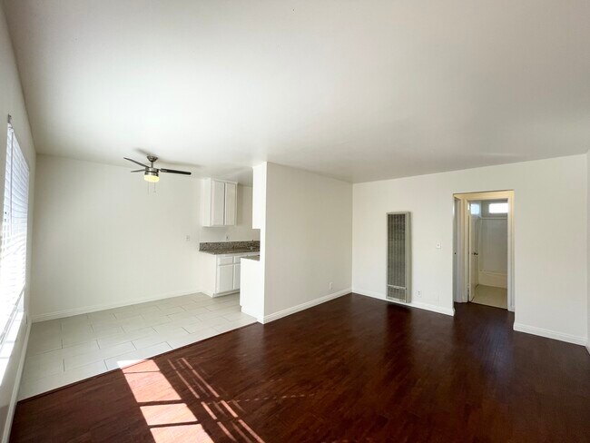 Foto del edificio - 1631 W 224th St