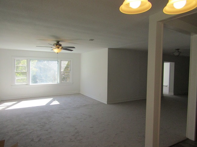 Building Photo - 604 E Sevier Heights
