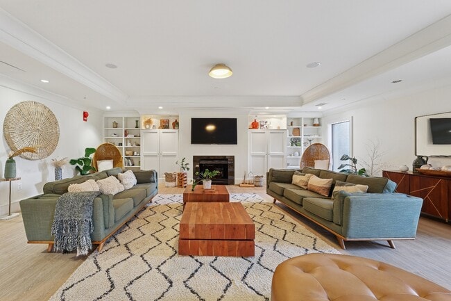 Interior Photo - PeachTree of McLean