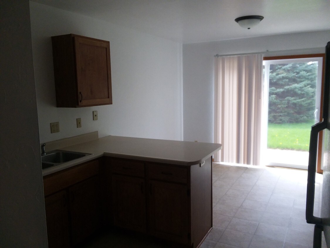 231 Church Rd, Luxemburg, WI 54217 Townhome Rentals in Luxemburg WI