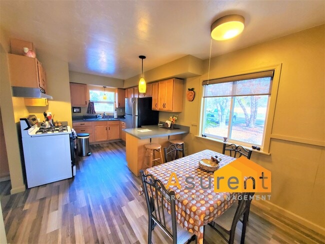 Building Photo - Charming Updated Fully Furnished Rental - $500 Off First Months Rent - All Utilities Included!