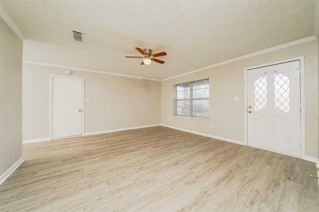 Foto del edificio - 3413 Highmeadow Ln