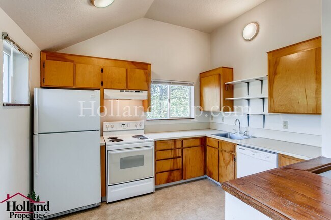 Foto del edificio - Wonderful 2 Bed Forest Grove Apartment Waiting For You!!!